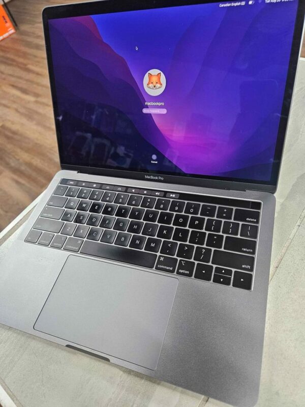 Apple 13" MacBook Pro, Retina, Touch Bar, 3.1GHz Intel Core i5 Dual Core, 8GB RAM, 128gb SSD, Grey.
