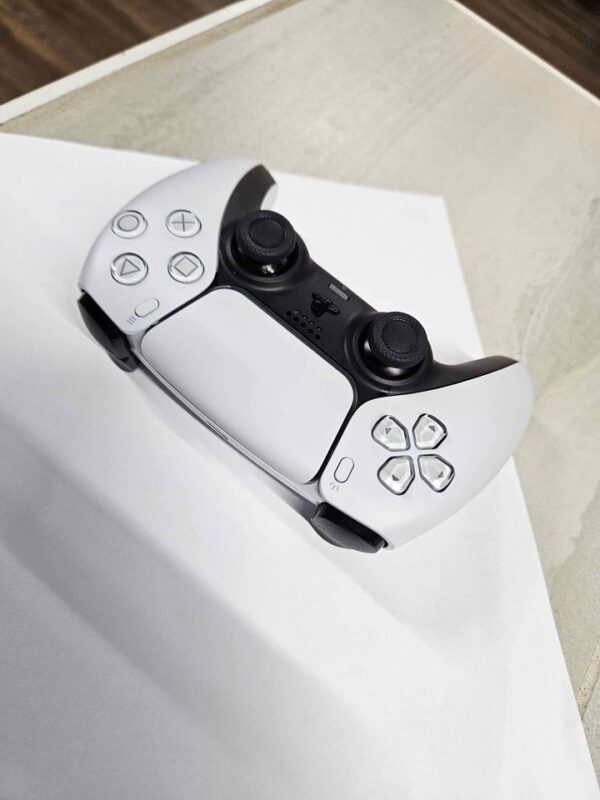 PS5 wireless controller, used like new